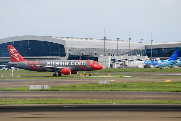 Discover UK Cruises with Captivating Lectures on British Colonial History